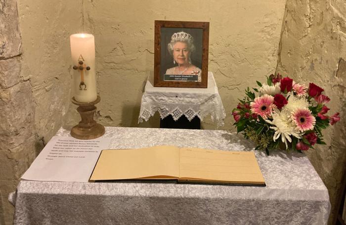 QueenElizabethbookweb